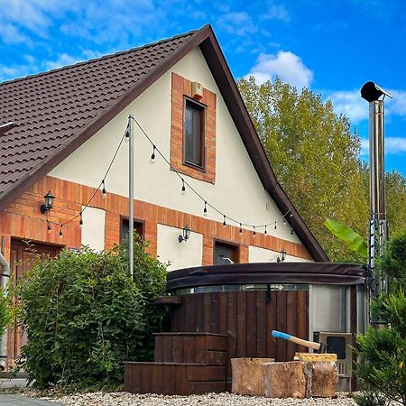 Posteleki Vendeghaz-Nyugalom Szigetei Villa Gyula Dış mekan fotoğraf