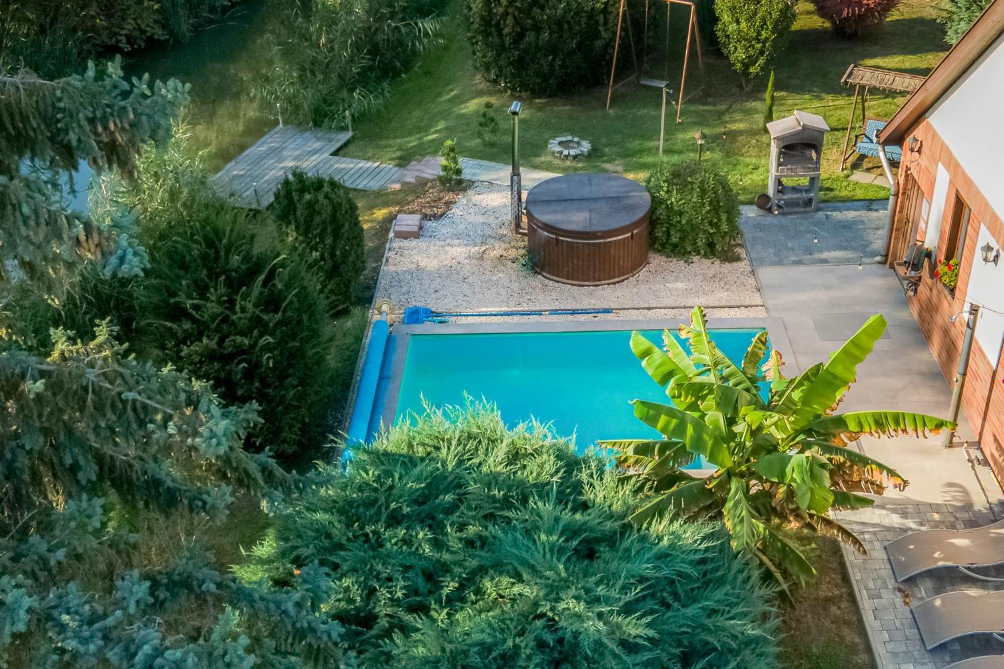 Posteleki Vendeghaz-Nyugalom Szigetei Villa Gyula Dış mekan fotoğraf